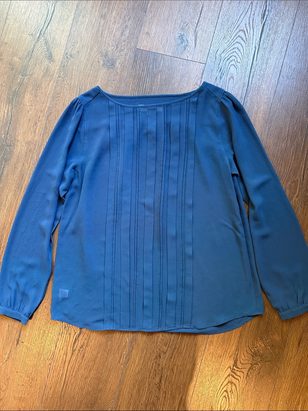 Loft Women's Navy Long-Sleeve Blouse Medium